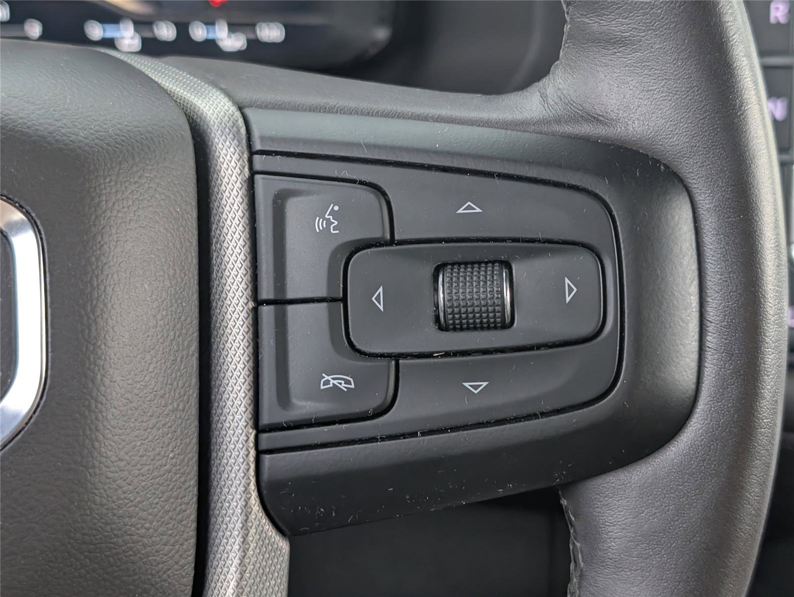 Used 2022 GMC Yukon Denali image 30