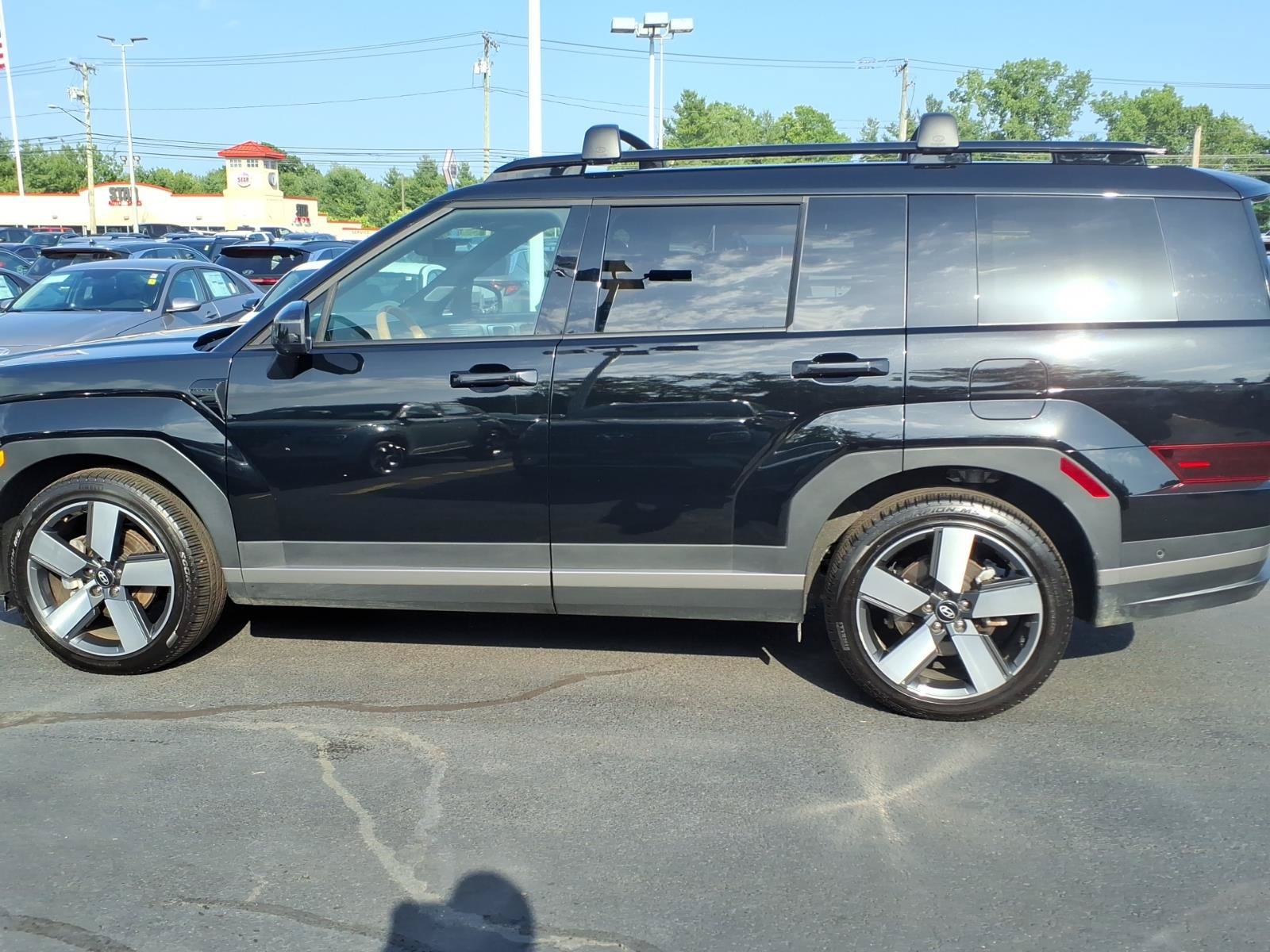 Certified 2025 Hyundai Santa Fe Limited AWD/4WD image 8