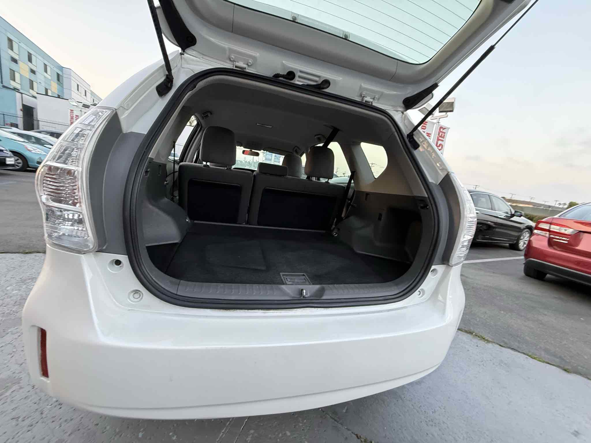 Used 2014 Toyota Prius V Two FWD image 38