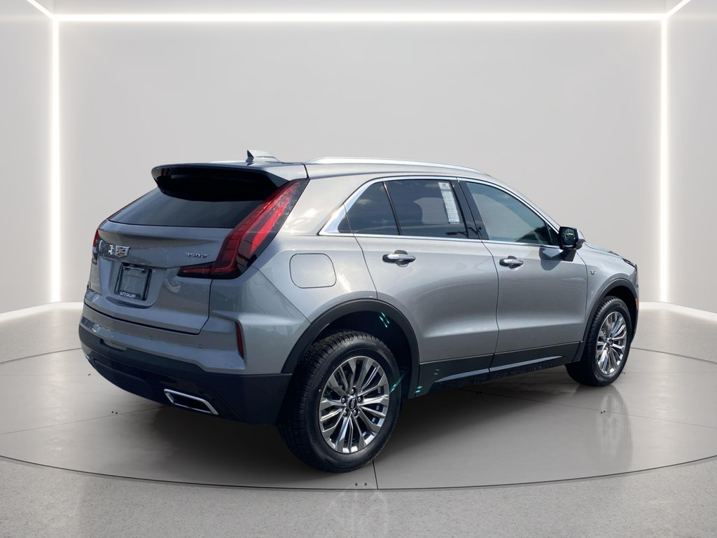 Used 2025 Cadillac XT4 Premium Luxury FWD image 4