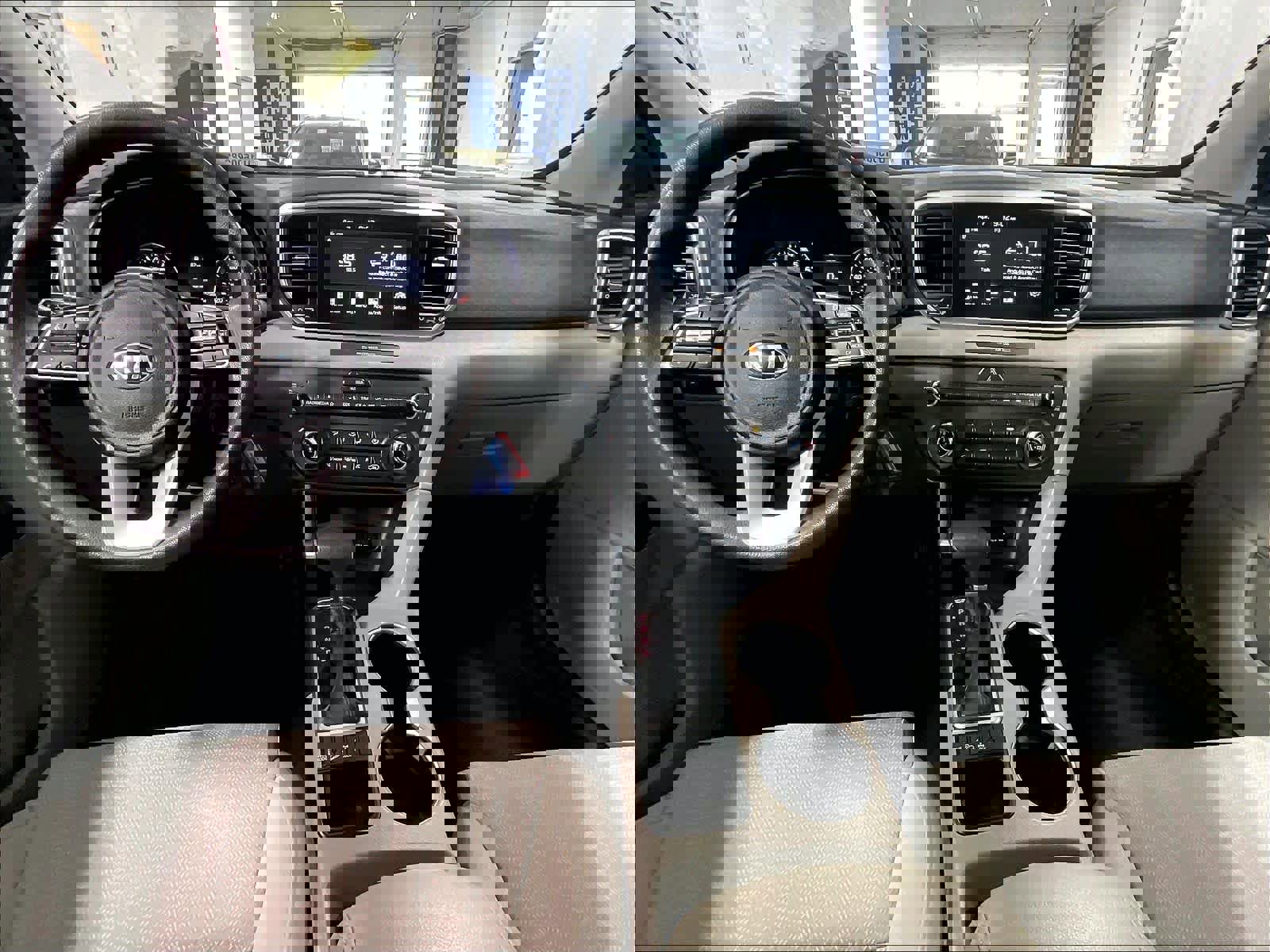 Used 2020 Kia Sportage LX image 21