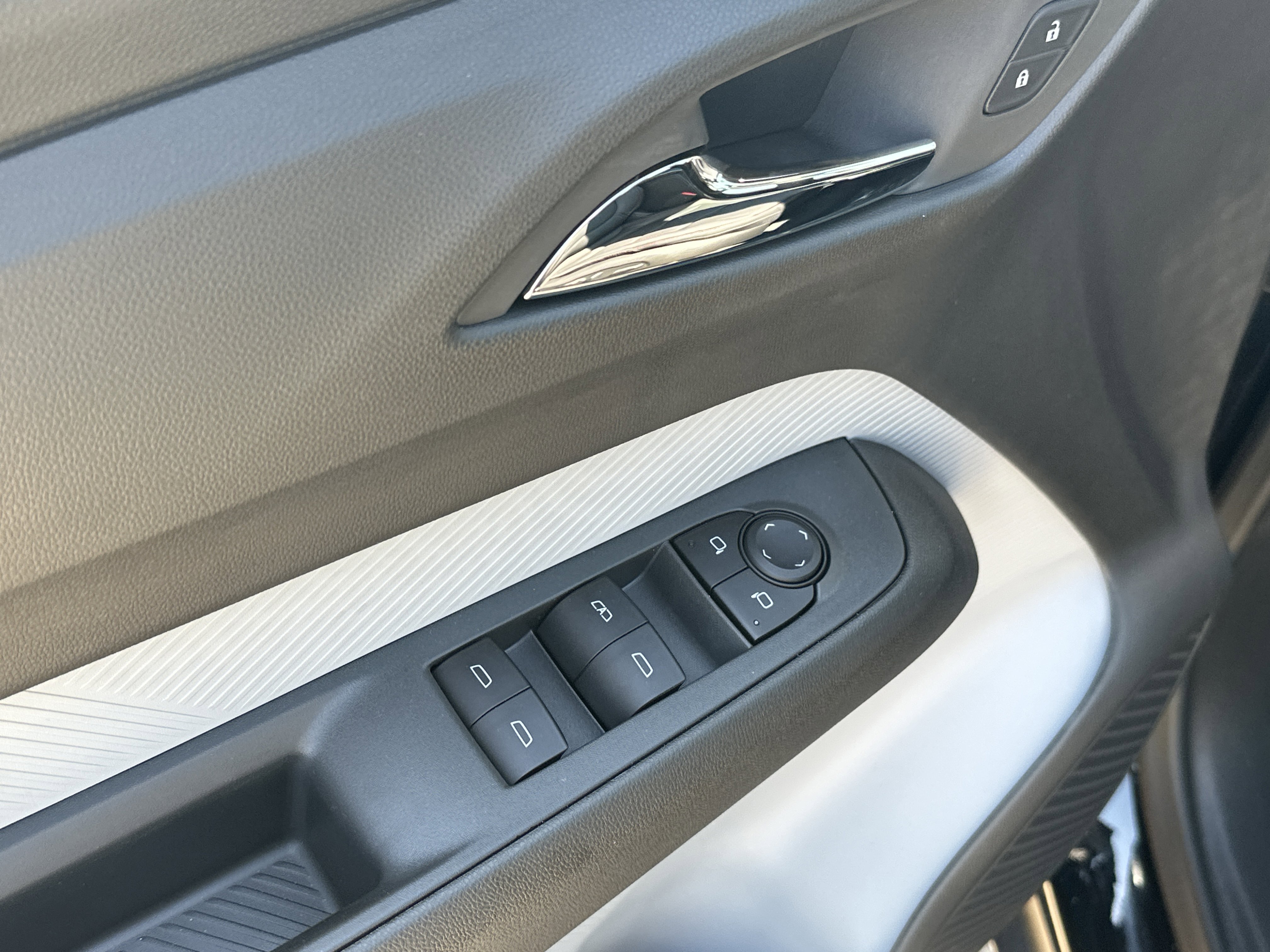 New 2027 Chevrolet Bolt RS image 15