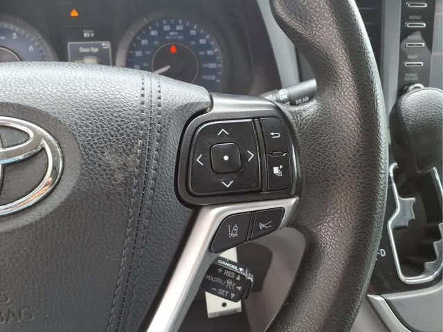 Used 2020 Toyota Sienna L FWD image 17