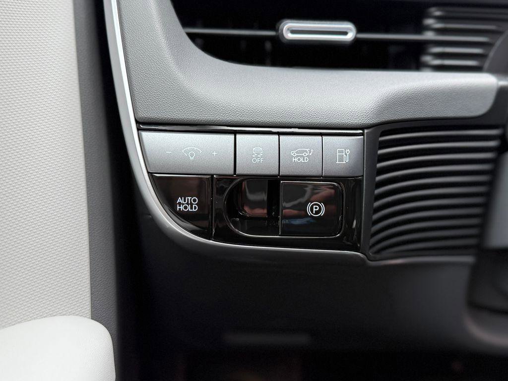 New 2026 Hyundai Ioniq 5 SEL image 23