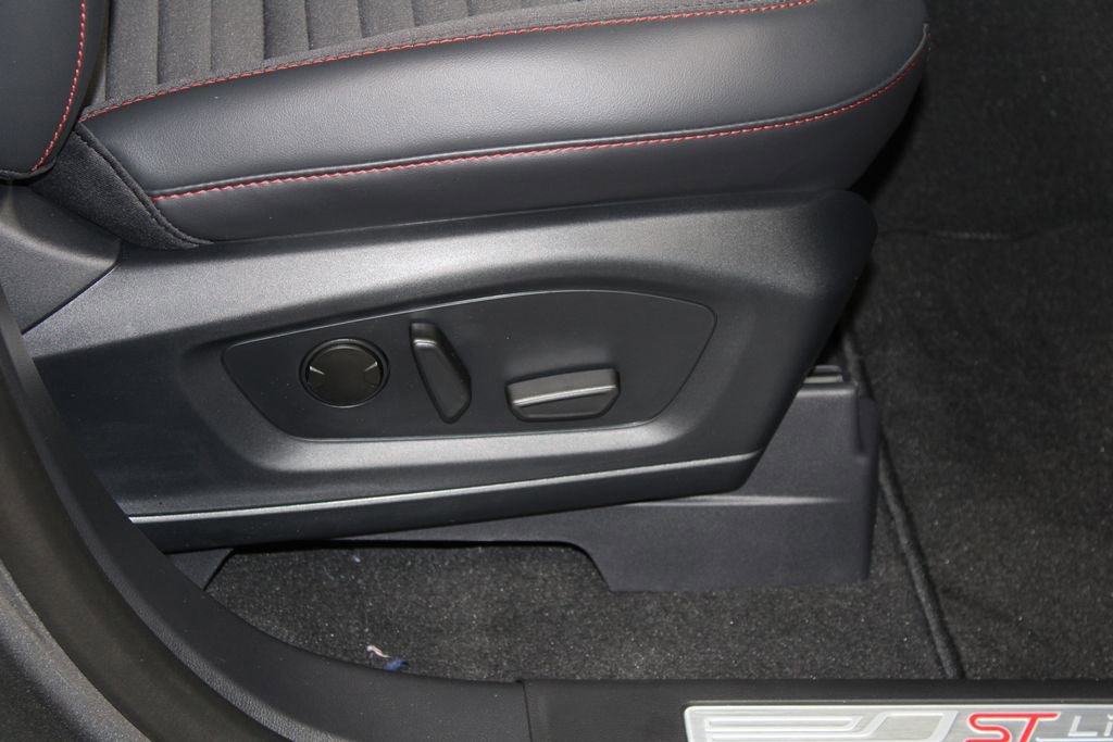 New 2026 Ford Explorer ST-Line w/ ST-Line Street Pack image 28