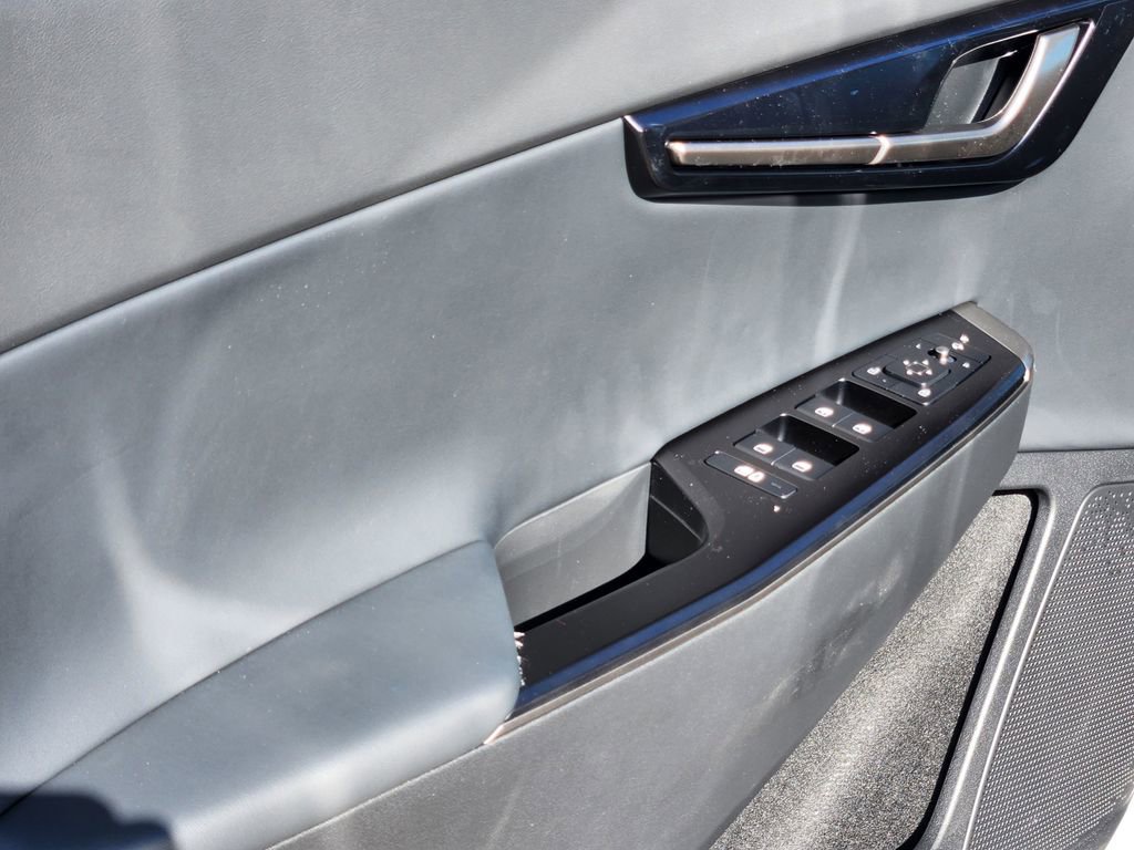 New 2025 Kia EV6 Light w/ Light LR Technology Package AWD/4WD image 6