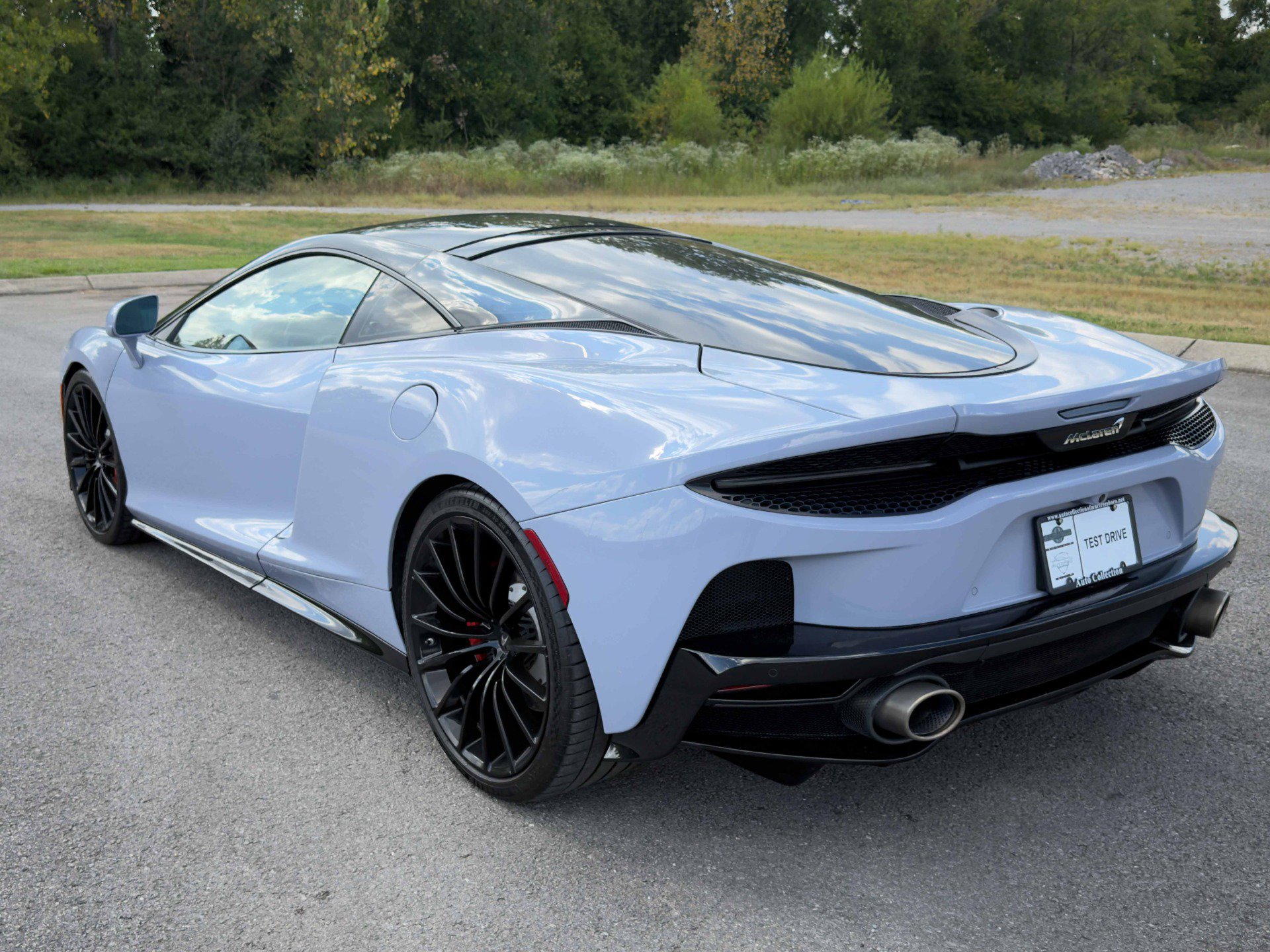 Used 2020 McLaren GT RWD image 16