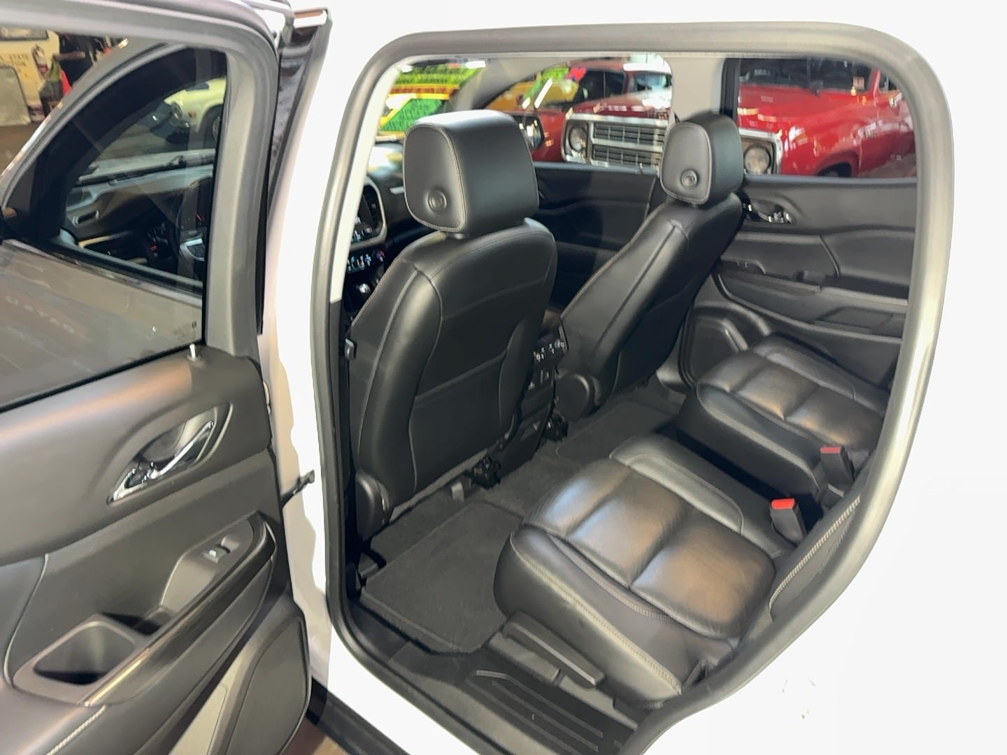 Used 2019 GMC Acadia SLT w/ LPO, Black Accent Package AWD/4WD image 57