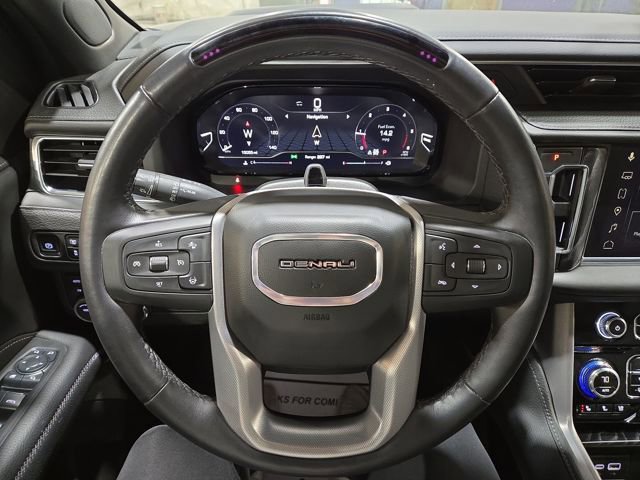 Used 2024 GMC Yukon XL Denali w/ Advanced Technology Package image 18