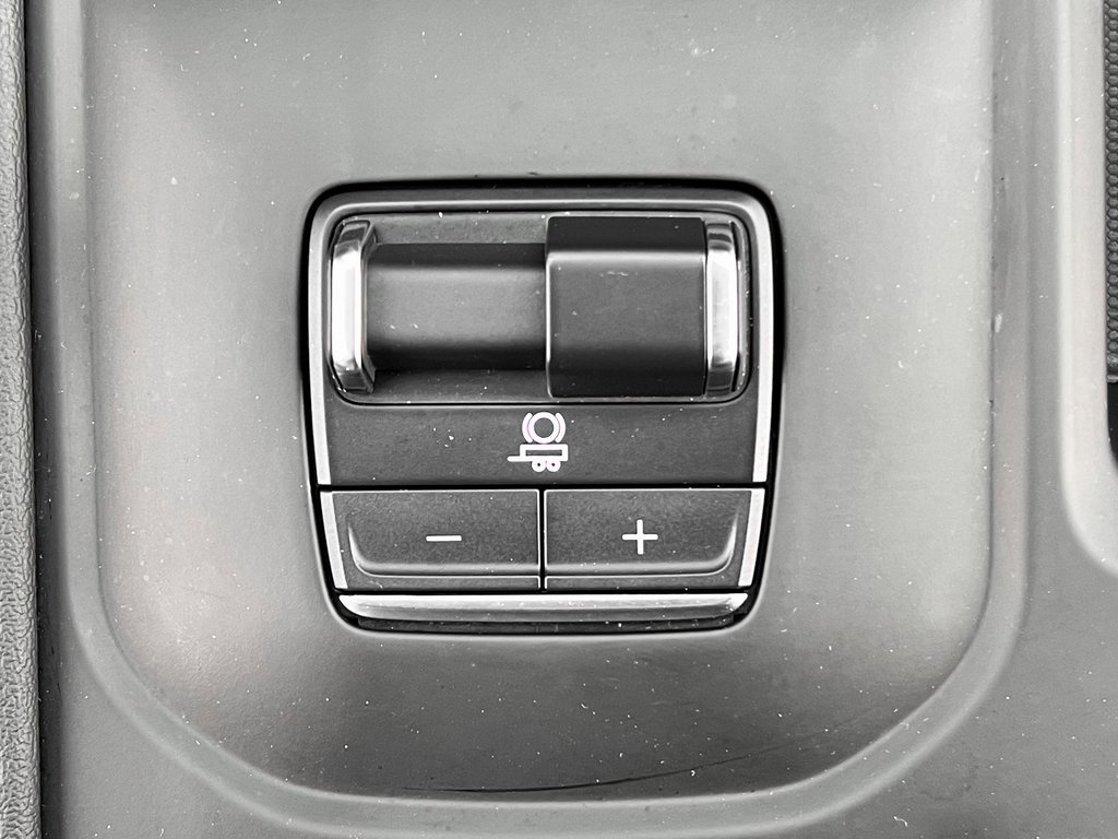 Used 2025 GMC Sierra 2500 Denali image 25