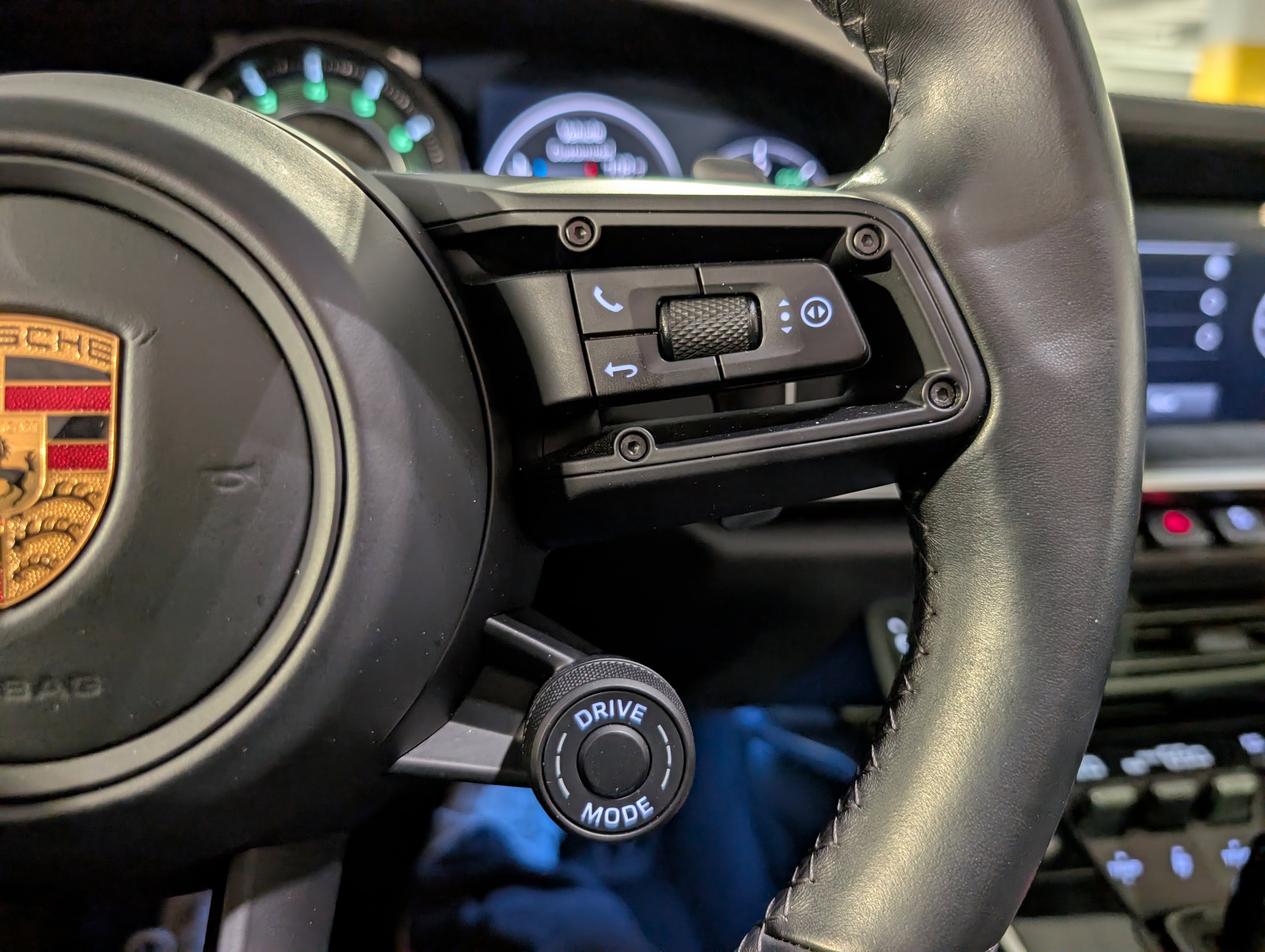 Certified 2022 Porsche 911 Targa 4S image 36