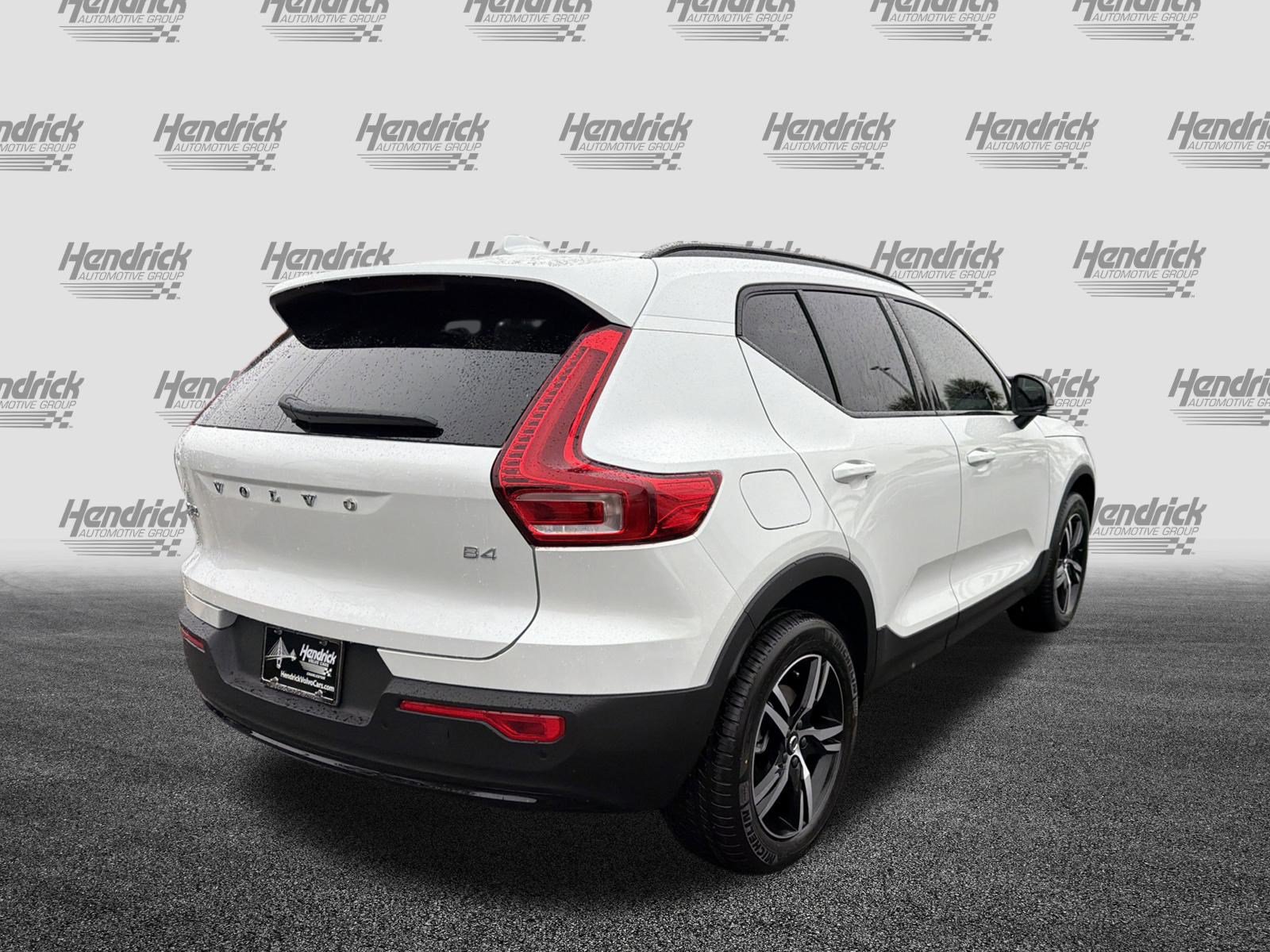 New 2026 Volvo XC40 B4 Core FWD image 9