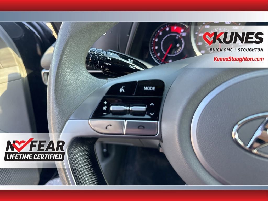 Used 2022 Hyundai Elantra SEL image 26