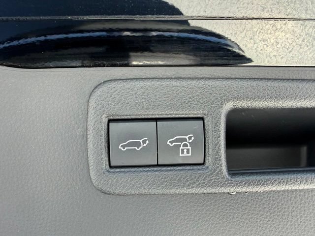 Certified 2023 Toyota Venza XLE AWD/4WD image 27