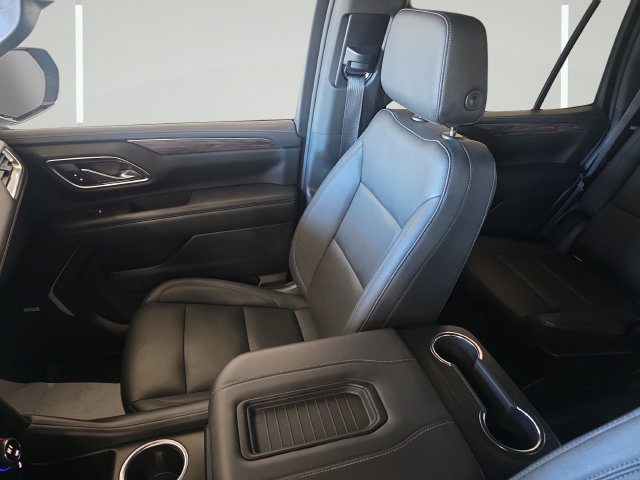 Used 2022 Chevrolet Tahoe Z71 w/ Z71 Off-Road Package AWD/4WD image 22