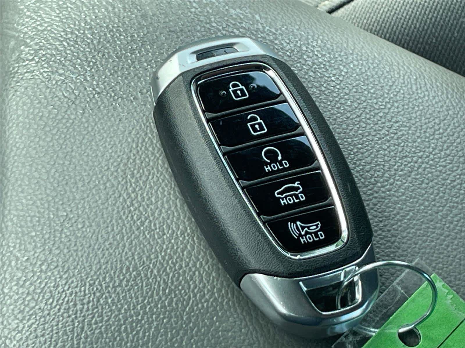Used 2022 Hyundai Elantra SEL FWD image 24