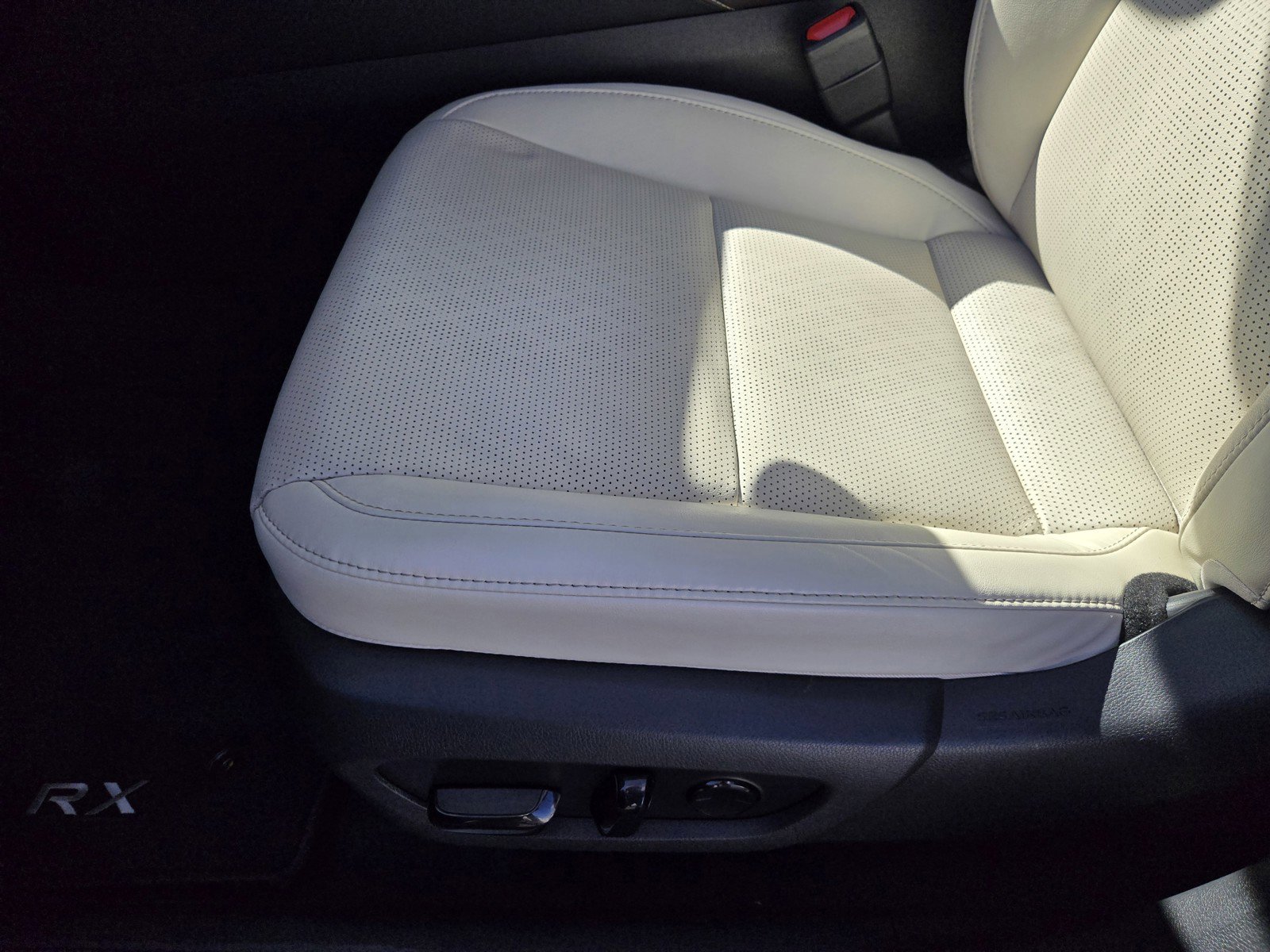 Used 2024 Lexus RX 350 Premium Plus w/ Convenience Package image 17