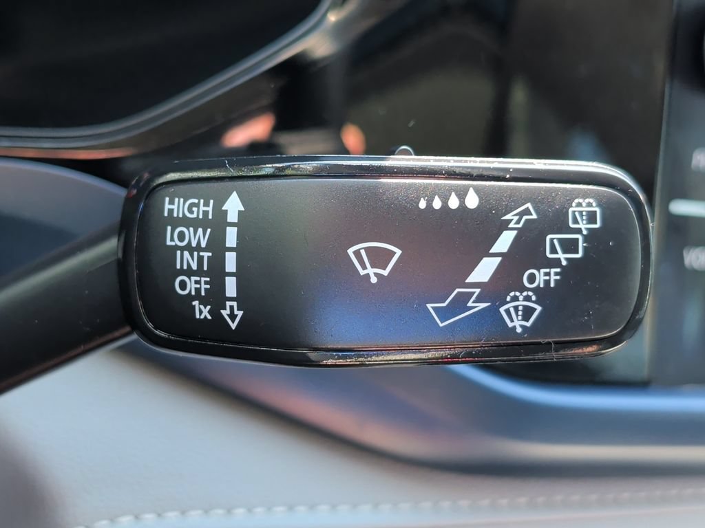 Used 2024 Volkswagen Taos SE AWD/4WD image 45