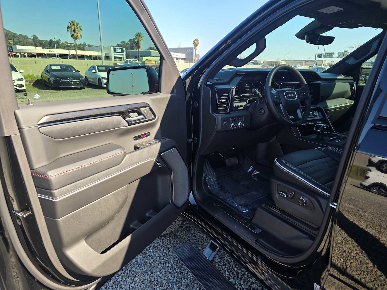 Used 2025 GMC Sierra 1500 AT4X image 21