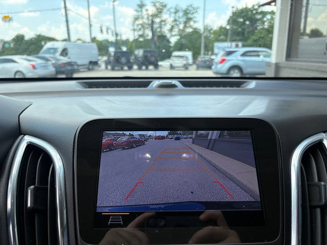 Used 2019 Chevrolet Equinox LT FWD image 32