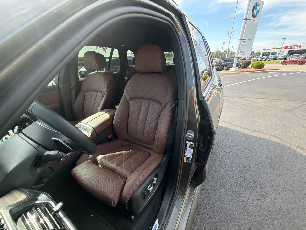 Used 2026 BMW X5 xDrive50e w/ M Sport Package AWD/4WD image 11