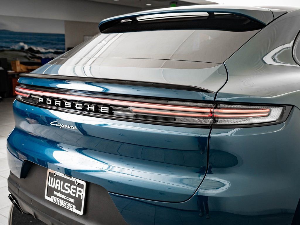 New 2026 Porsche Cayenne Coupe image 17