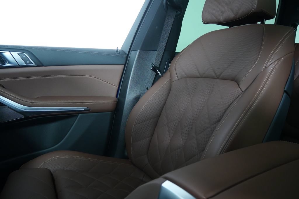Certified 2026 BMW X5 M60i AWD/4WD image 26