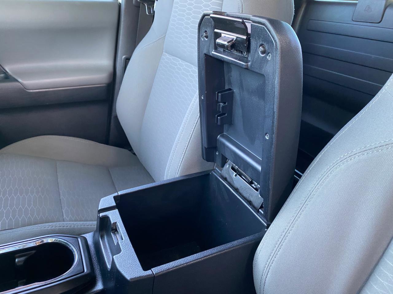 Used 2018 Toyota Tacoma SR RWD image 45
