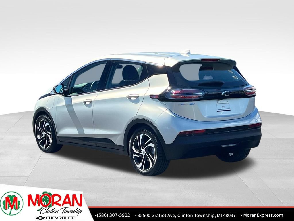 Certified 2023 Chevrolet Bolt LT w/ Infotainment Package FWD image 4