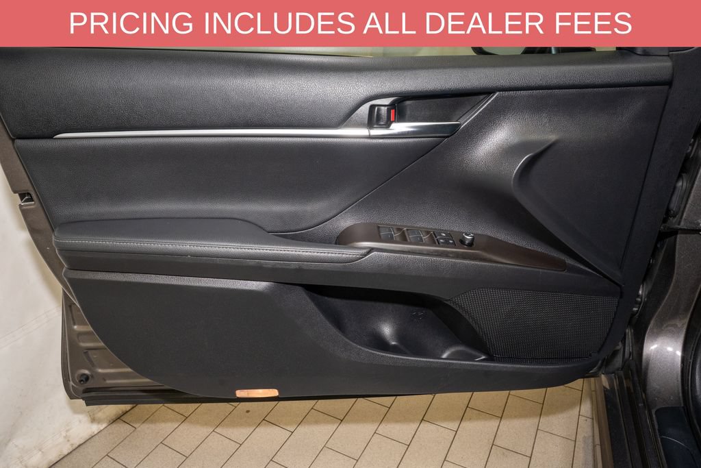 Certified 2022 Toyota Camry XSE FWD image 11
