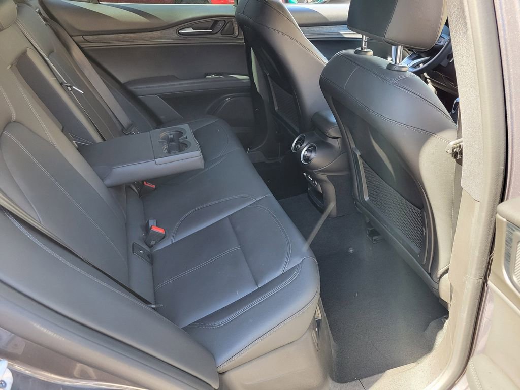 Used 2024 Alfa Romeo Stelvio Sprint image 19