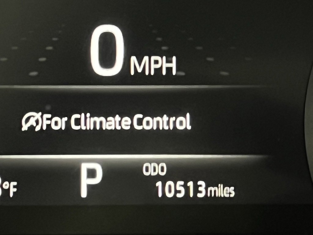 Used 2025 Toyota Highlander XLE image 15