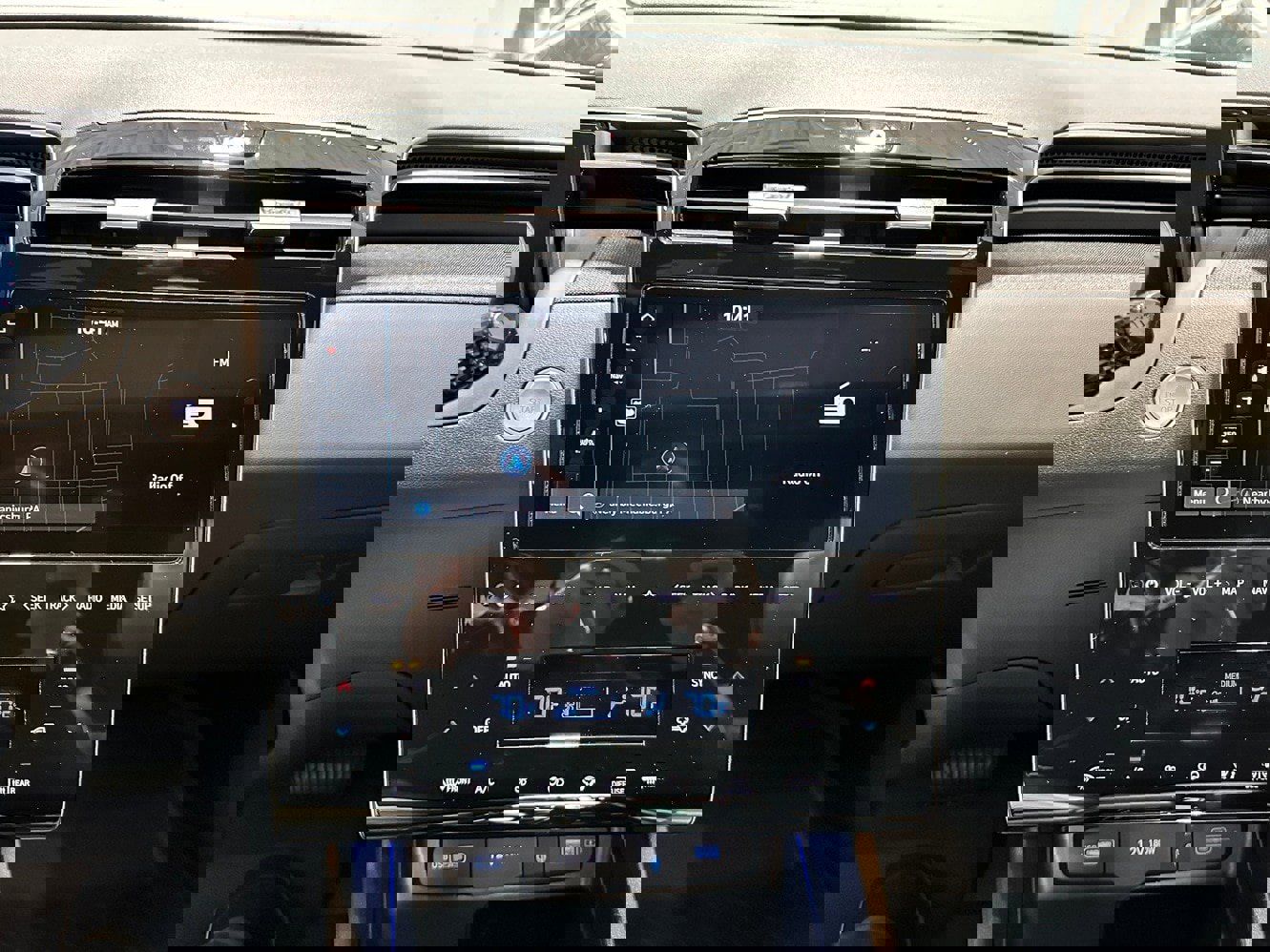 Used 2024 Hyundai Santa Cruz Limited image 19