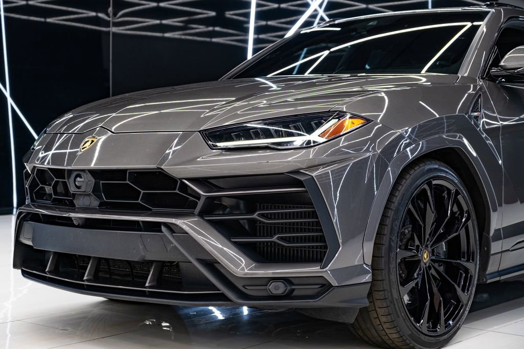 Used 2022 Lamborghini Urus AWD/4WD image 4