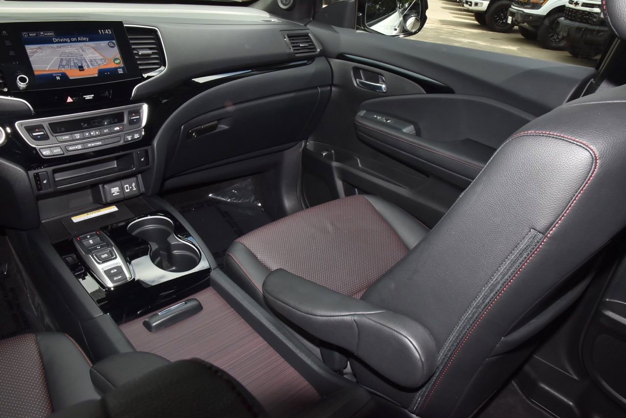 Used 2022 Honda Ridgeline Black Edition image 17