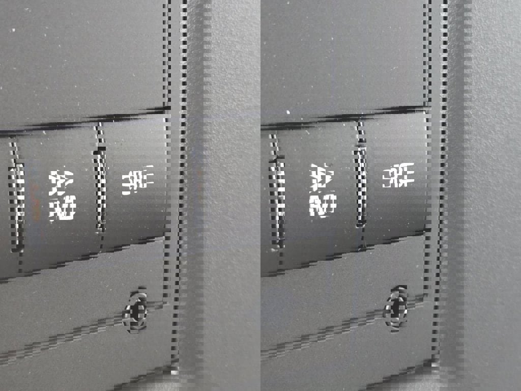 New 2025 Chevrolet Express 2500 w/ Driver Convenience Package image 4