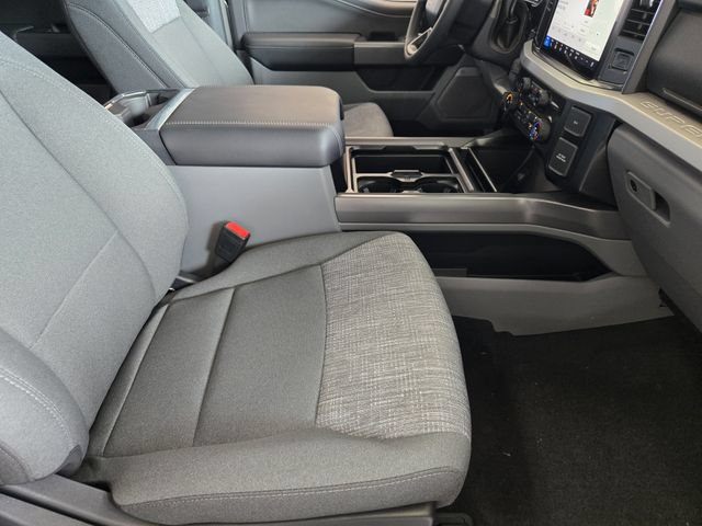 New 2026 Ford F250 XLT w/ XLT Premium Package AWD/4WD image 10