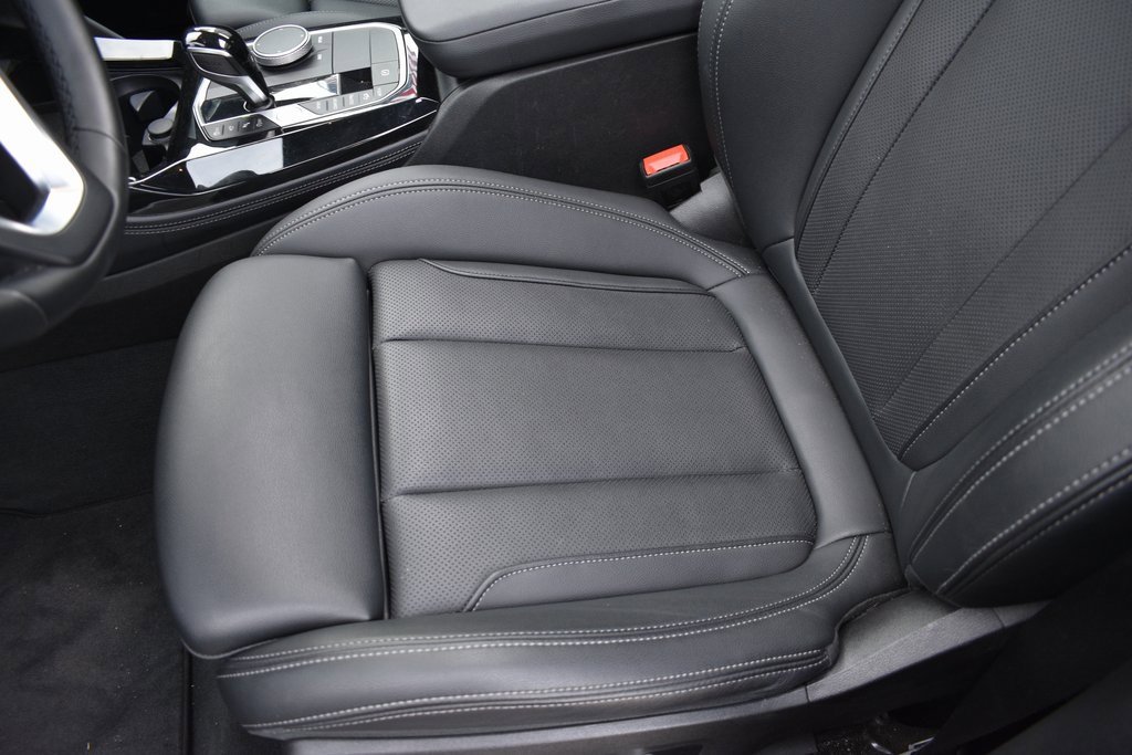 Used 2024 BMW X4 xDrive30i image 12