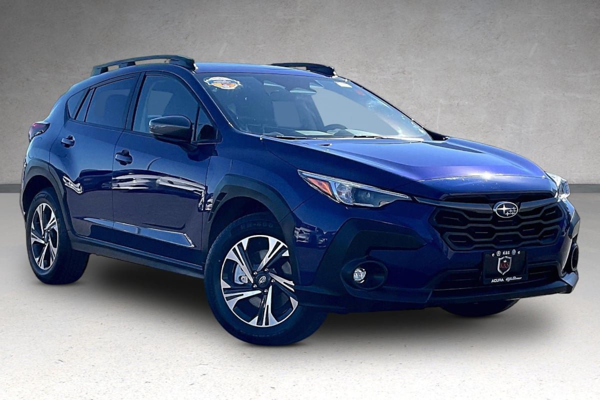Used 2025 Subaru Crosstrek 2.5i Premium AWD/4WD image 2