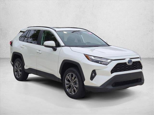 Used 2022 Toyota RAV4 XLE Premium AWD/4WD image 3