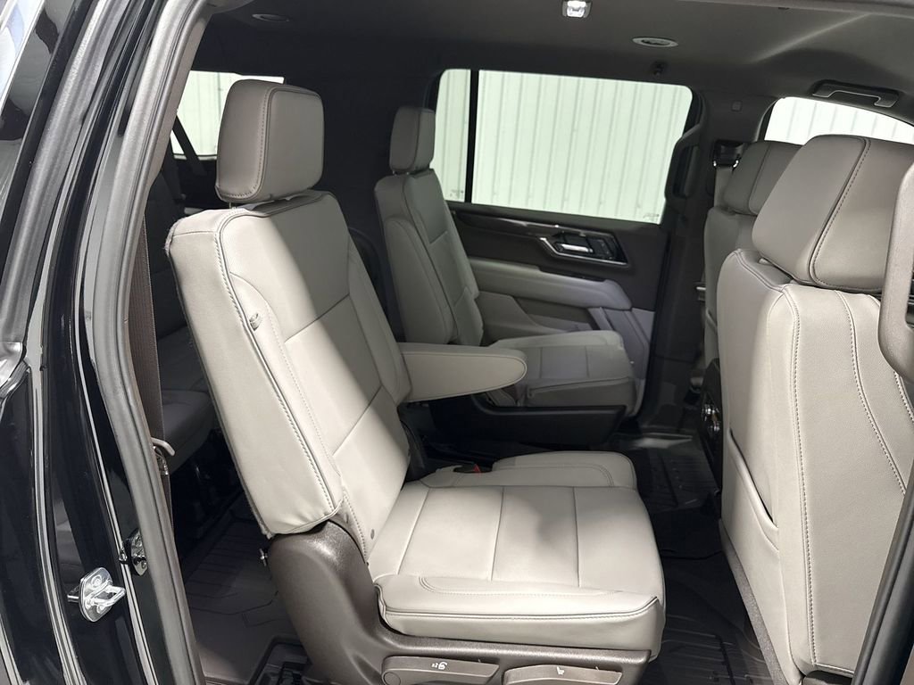 New 2026 GMC Yukon XL Elevation w/ LPO, Floor Liner Package AWD/4WD image 28