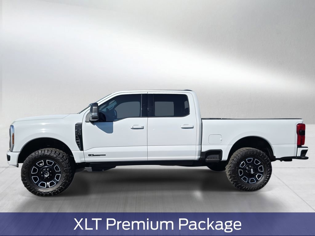 Used 2025 Ford F350 XLT w/ Black Appearance Package AWD/4WD image 3