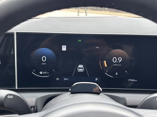 Used 2025 Hyundai Tucson Limited image 25