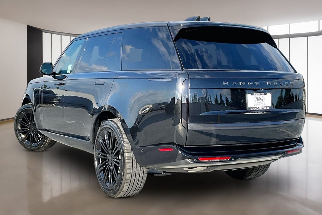 New 2026 Land Rover Range Rover Long Wheelbase SE AWD/4WD image 3