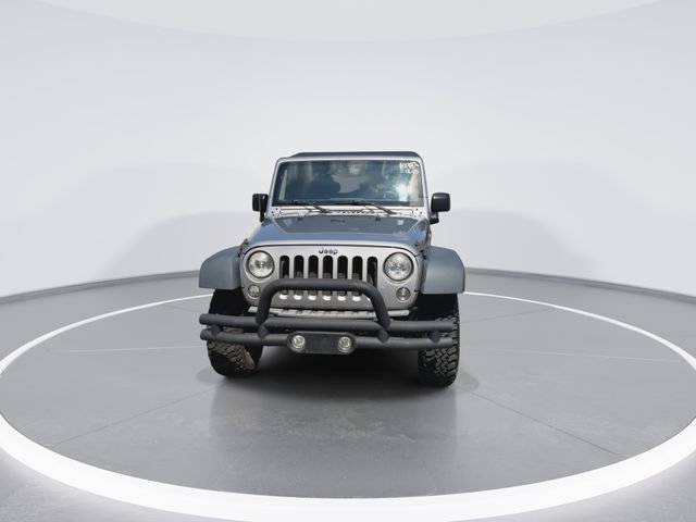 Used 2015 Jeep Wrangler Unlimited Rubicon w/ Connectivity Group AWD/4WD image 3