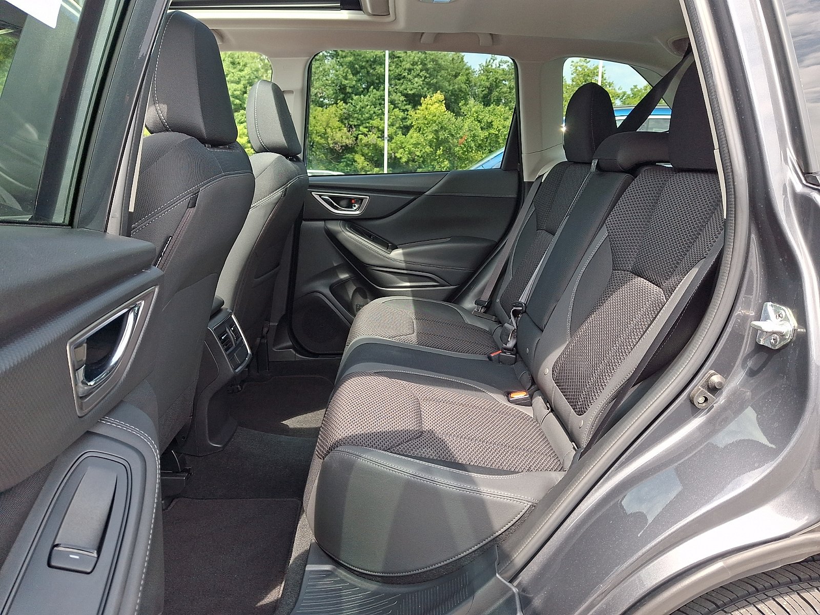 Certified 2023 Subaru Forester Premium AWD/4WD image 10
