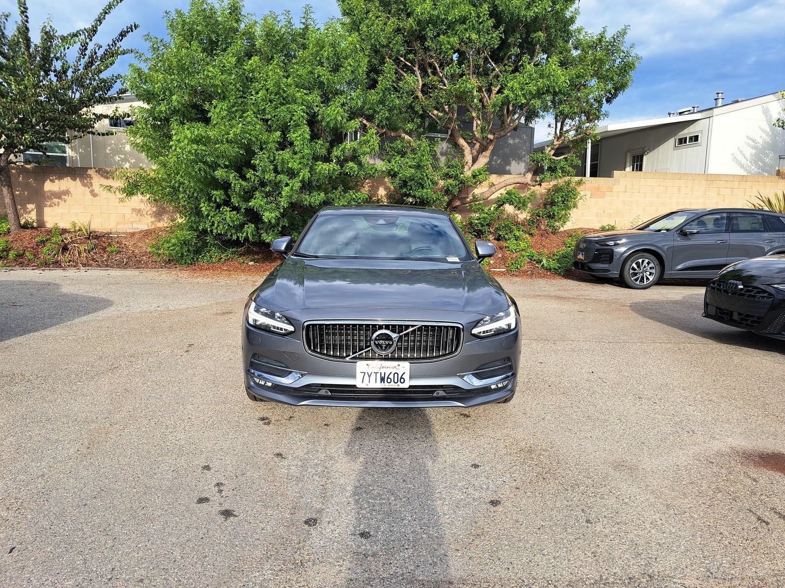 Used 2017 Volvo S90 T6 Inscription w/ Vision Package AWD/4WD image 2
