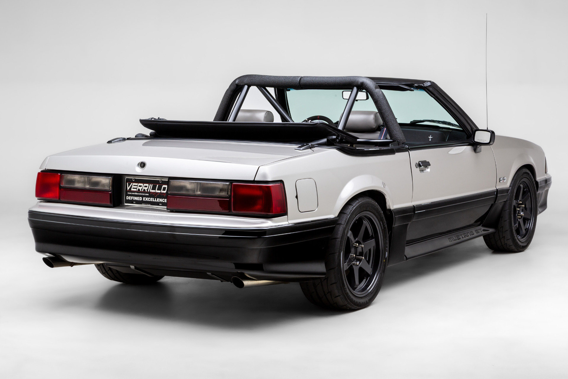Used 1990 Ford Mustang GT RWD image 4