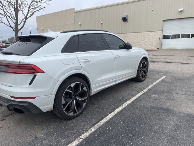 Used 2024 Audi RS Q8 image 3