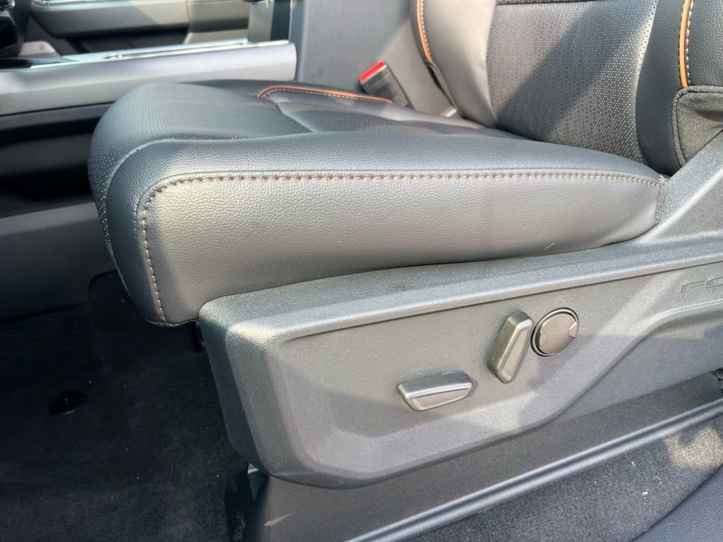 New 2025 Ford F250 Lariat image 14